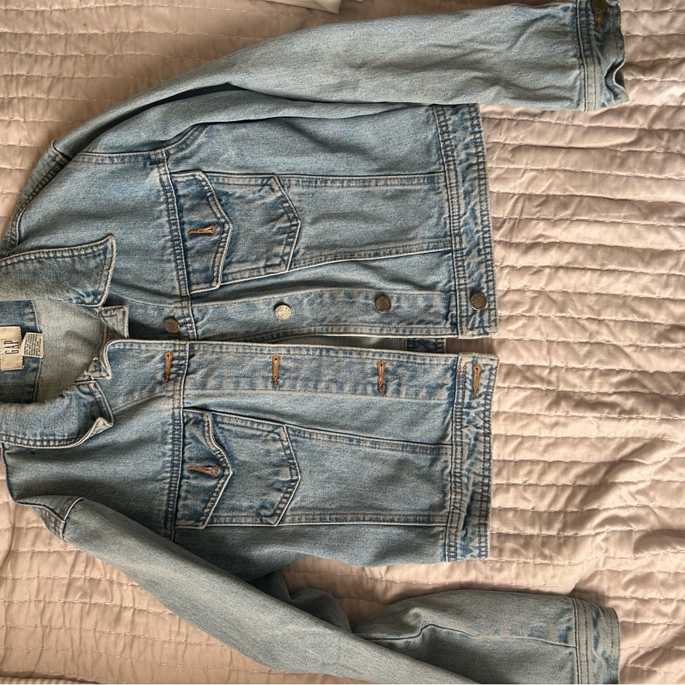Cropped Blue Denim Jacket